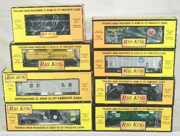 NETTE - 8 MTH RailKing Freight Cars:: 30-7817 Reefer; 7308 Tank Car; 7594 Hopper; 7310 Tank; 7768 Caboose; 7311 Tank; 7611 Tractors Flat; 2123 Snow Plow, obs C8-9