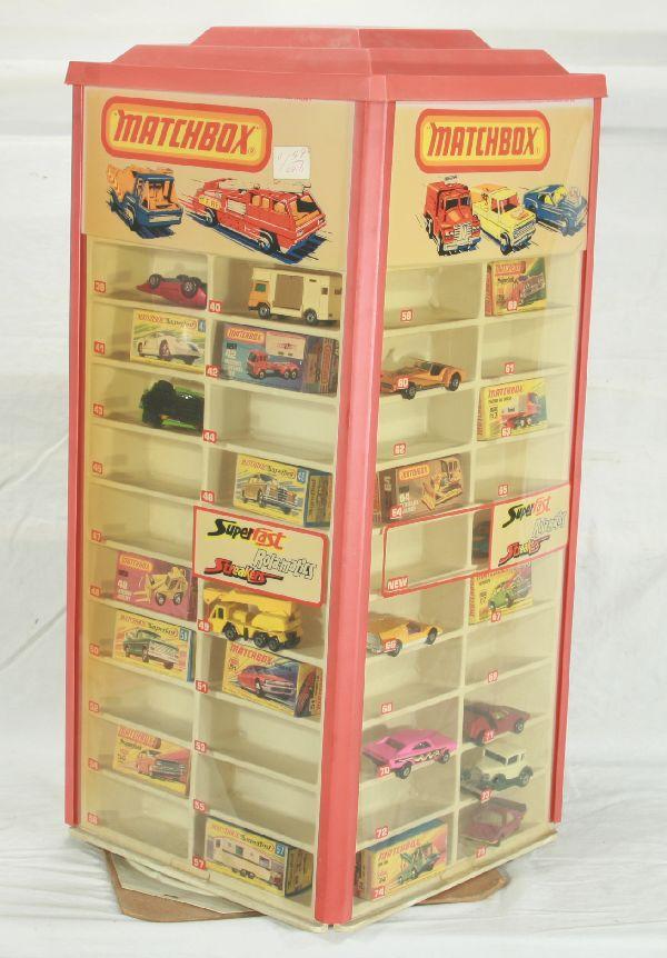 NETTE - Late MATCHBOX Square Store Display with Ca: Plastic, 11" Square X 25T, top lifts to allow each side panel to be lifted for access, inside top can hold boxes, probably a Super Fast Display w/54 Super Fast Cars, some in boxes, clean cars C9, disp