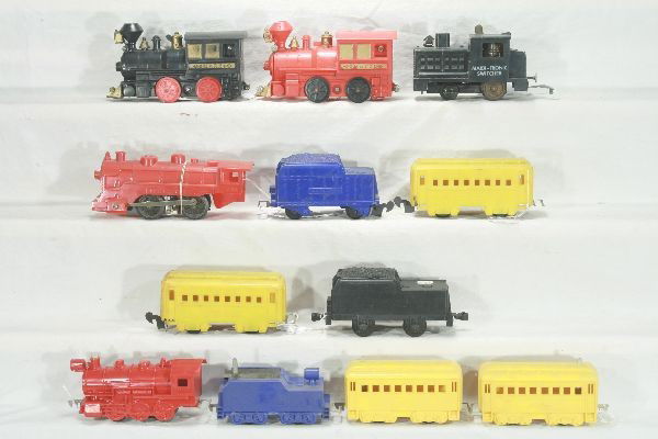 NETTE - 9 Pc. MARX Plastic Train Lot, Plus: Schilling Electric Train Set, osb w/inserts, C7+; Same as Schilling is Marx's version, loco & tender are broken; Marx-a-Tronic Diesel; 2 Bat. Op. Locos w/1 Tender, o/w C6