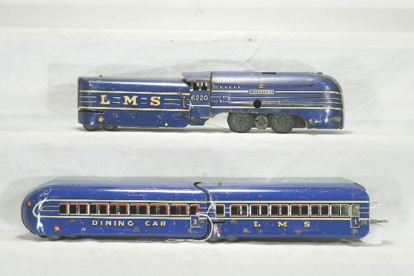 NETTE - Scarce English MARX Coronation Set: One of the tougher Streamliners! 6220 Steamer, C5; LMS Tender; LMS Coach; Dining Car Obsv., playwear, but better than most, o/w C6