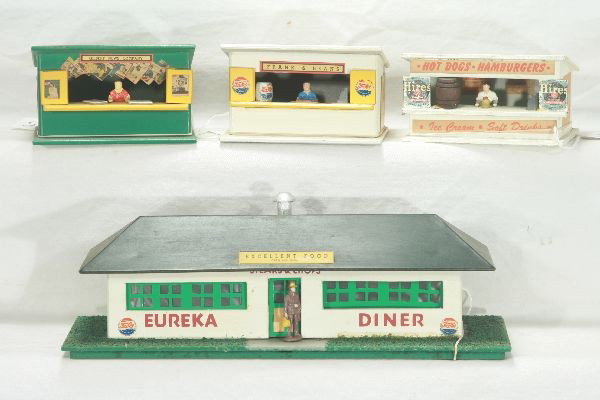 NETTE - 1952 AMERICAN FLYER S GA. 275 & 271:: 271 Whistle Stop Set, Hot Dog stand has wrong barrel mounted, correct one included; 275 Eureka Diner, o/w C7