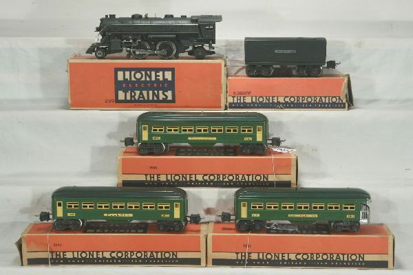 NETTE - 5Pc. Boxed LIONEL 229 Passenger Set: Nice original owner set! 229 Steam loco; 02689W tender; 2 #2640 Pullmans; 2641 Obsv, all '39 couplers, obs, some had mouse visit, worn, trains should polish to C7+