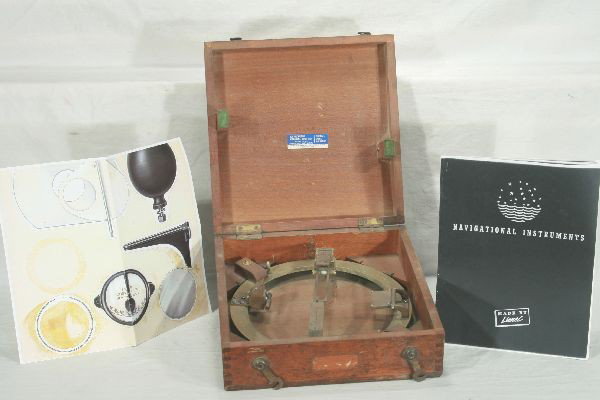 NETTE - Boxed LIONEL 712A Azimuth Circle:: War production unit to go with Lionel's compass or any compass up to 9 1/4". Has some corrosion on brass, ob w/reprint of War production catalog, C5-6