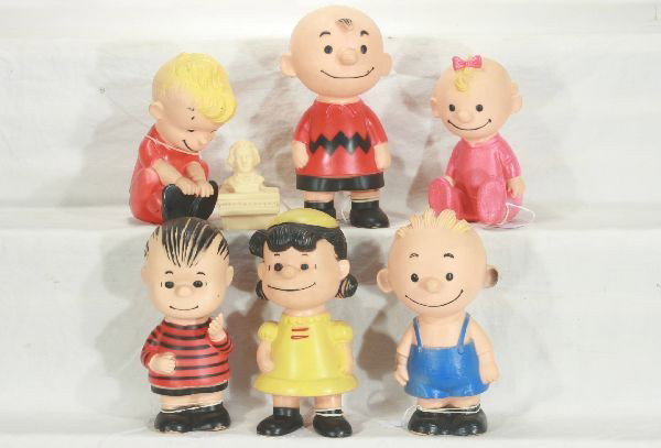 NETTE - 6 Nice Peanuts Squeeze Toys:: Soft Vinyl, Largest is 9" T, includes Charlie Brown, Lucy; Linus; Schroder w/piano; Sally & Pigpen, nice set with 95% original paint, CUTE!