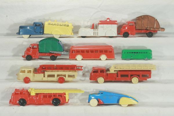 NETTE - 10 Hard Plastic Vehicles:: 8" Renwal Gas Truck, missing 1 door handle; Ice Cream Truck, axel oxi, chip in roof; Renwal Record Car; 2 Bannar Garbage Trucks; Renwal fire Ladder w/2 unmarked; Nosco Windup green bus, unmarked red b