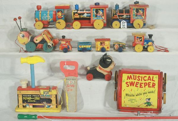 NETTE - 8 FISHER PRICE Toys:: 100 Dopey Musical Sweeper w/pole, C7+;2 # 616 Chuggy Pop-up Choo Choo, C6; 215 Choo Choo, C6; 462 Barky The Dog, C5+; 617 Whistling Engine, working, C6+; 678 Kriss Cricket, C5+; 728 Pound Saw & Bench,