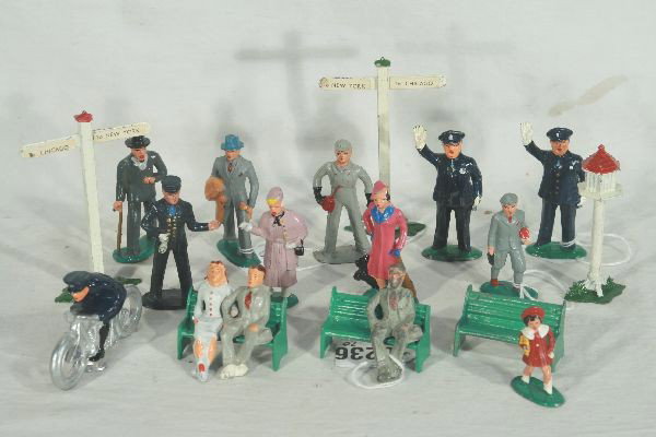 NETTE - 20 Pc. BARCLAY Happy Family Plus:: Clean & shiny, as photoed, 1 sign & 1 sitting man are C5, o/w C8-9