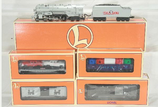 NETTE - 5 Pc. LIONEL Monopoly Train Set: 52225 Pewter 4-6-4 Hudson; 52184 Parking Flat; 52185 Chance Gondola; 52182 RR Boxcar; 52183 Stockade Jail Car, obs C10