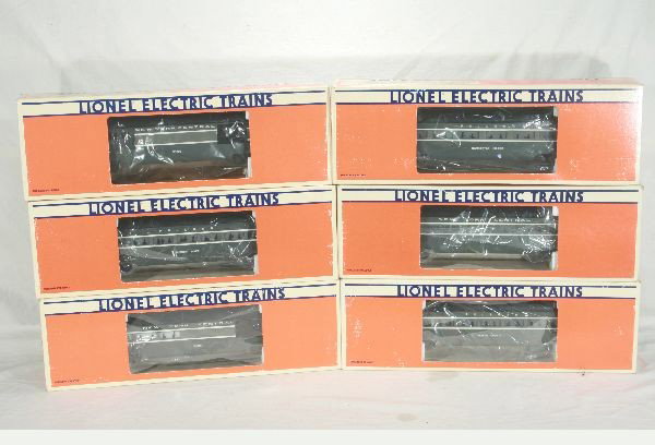 NETTE - 6 LIONEL NYC Passenger Cars:: 9594 through 9598; 7207 Diner, obs show some wear, C8+