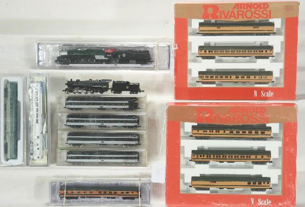 NETTE - 11 Pc. N Gauge Lot: Model Power USRA 4-6-2 CNR Steam Loco w/4 CN Passenger Cars; RivaRossi 0531 & 0549 Empire Builder 3 car sets; Bachmann GN Northerns w/Vandy tender; Kato NP Rail diesel; Walthers GN Coach; Con-Cor NP B
