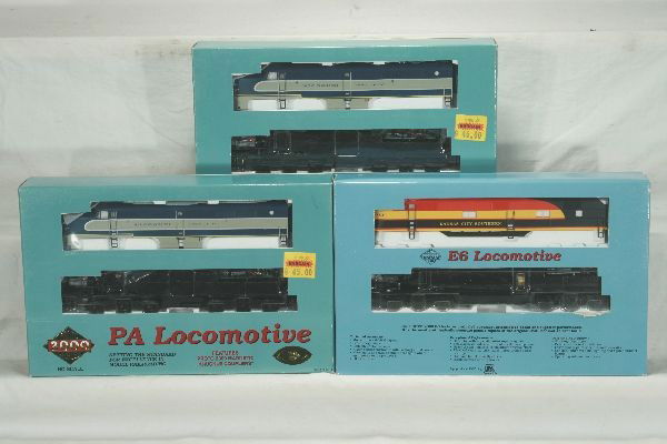 NETTE - 3 LIFE LIKE HO Proto 2000 Diesels: 21680 & 81 MP PA Alco AAs; 23211 KCS PA A Diesel, all w/mars lights & DCC, obs C9+