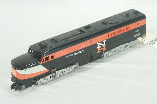American Flyer S-gauge 497 New Haven PA Alco Diese: Even, strong graphics both sides, nice nose detail, with a little detailed cleaning can be high grade engine, Has light play wear.