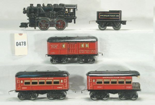 1932 American Flyer Pass Set: Pictured in Montgomery Ward Catalogued. 16 Loco, strong boiler, CLW with key; 120 Tender; 1205 Baggage; 1306 Coach; 1207 Obsv, clean and shiny litho, original roof paint. Has light to moderate play we