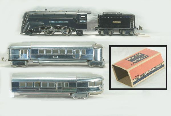 Lionel Silver Streak Streamliner: Circa 1935: 265E Commodore Vanderbilt steam loco-orig. 1935 cab repainted; 265T tender-should be X w/ 2nd draw bar for this set; 619 front end coach-latch coupler added, vestibule has major chrome wea
