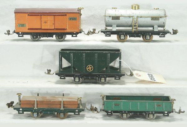 5 Early Lionel Freight Cars: 805 box car w/ St-gauge brake wheel-missing brake wheel 1 side, 804 tank car-wear to silver, 902 gondola-peacock, 831 lumber car-orig. load, 803 hopper-strong lettering, Has moderate play wear.