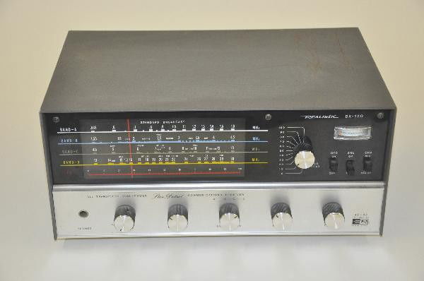 Radio Shack DX-120 Short Wave Radio: Solid State AC-DC, range 550KHz - 30 MHz. Clocks, Radios and other electrical devices are being sold as untested, as-is. If you would like an item tested, assuming, if electrical, the cord is safe, we
