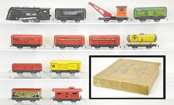 Scarce Boxed Marx Freight Passenger Set 3919W: Originally from the R. MacNary Collection. Commodore Vanderbilt Loco; NYC Tender; 1935 Baggage; 547 Baggage; 547 Coach; 546 Coach; 553 SF Tank car; 1978 Hopper; NYC Wrecker; C&S Reefer; 694 Caboose, c
