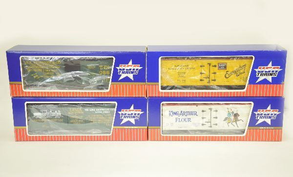 4 Boxed USA G-gauge Cars: R1661 King Arthur Flour reefer; R19038 Lima Locomotive Works wood box car; R1607 Burlington reefer; R1984 Fairbanks boxcar. Otherwise Like New.