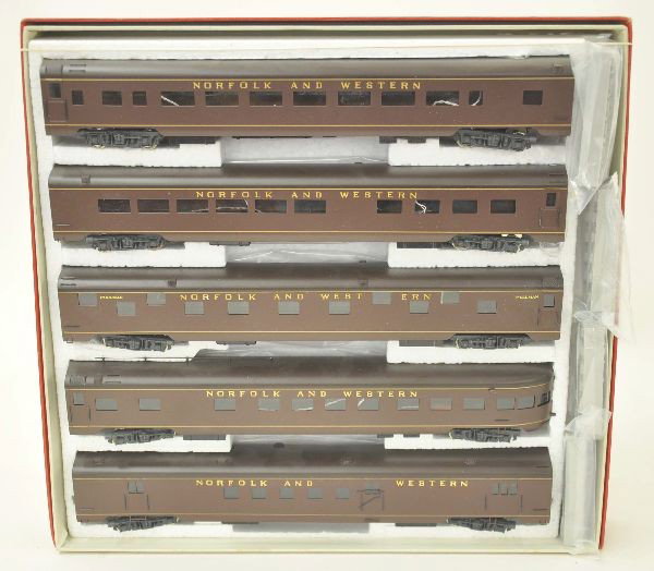 5 Pc Westside HO Brass N&W Passenger Cars: Nice factory painted set, includes RPO/baggage, sleeper, coach, diner & observation in original boxes. Unrun C9