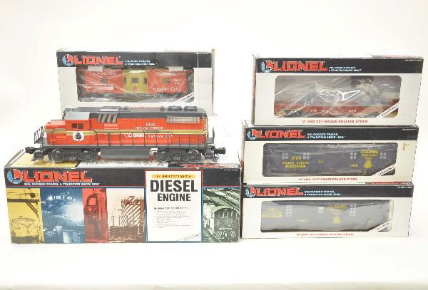 5 pc Railway Club Diesel Freight Set: 18818 Railroad Club GP38 diesel, 16801 tool car, 16802 tool car, 16803 searchlight car, 16804 bay window caboose, Unrun, original boxes, factory new C9