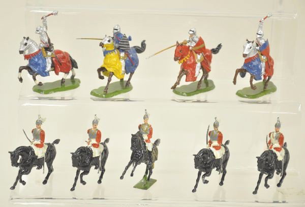 Britains Knights and Life Guards Lot: 5 pc Life Guards set, all mounted, one soldier has broken sword. 4 mounted knights, 9492, 9494 and two unlabeled. All otherwise in nice condition, clean and shiny.