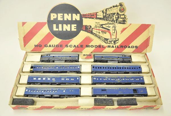 Boxed Penn Line HO Gauge C467 B&O Set: F7 AA diesel, with 6 passenger cars. Original set box with inserts, lightly run. Should clean to C8.