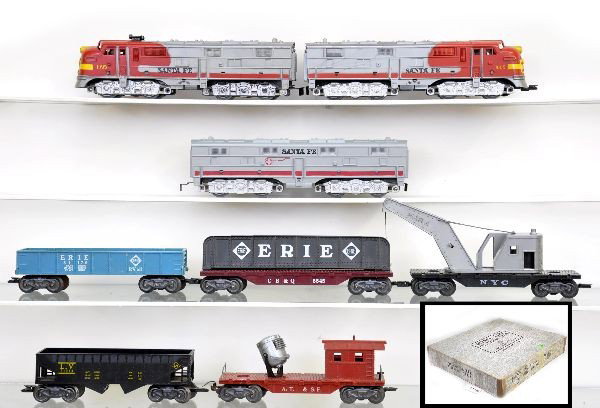 Boxed Marx Triple Diesel Set 45866: 1095 Santa Fe E8 ABA diesels, power unit has screw crack on both sides of screw, missing two ornamental horns; light blue Erie gondola; wrecker; CB&Q flat with girder; LV hopper; Santa Fe searchlight 