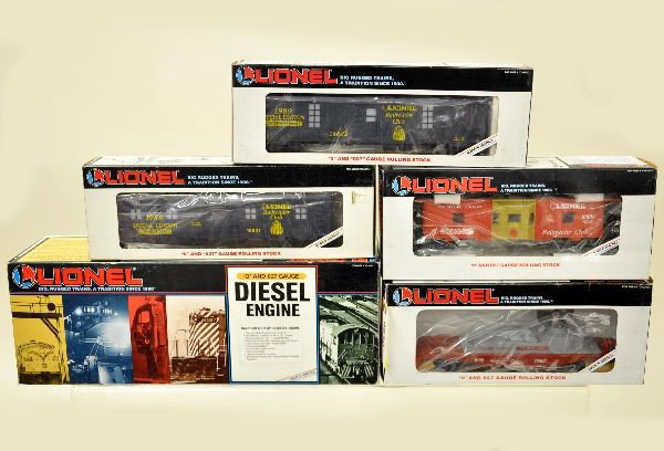 Railway Club Diesel Freight Set: 18818 Railroad Club GP38 diesel, 16801 tool car, 16802 tool car, 16803 searchlight car, 16804 bay window caboose, Unrun, original boxes, factory new C9