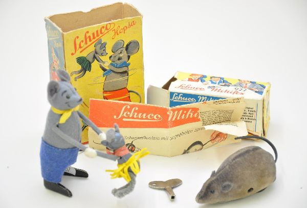 Boxed Schuco Mouse Toys: Momma and baby mouse and 922 Mikifex with instructions. Both mechanisms are functional with one unmarked key. Both boxes missing flaps one side. Toys are near mint, C8-9