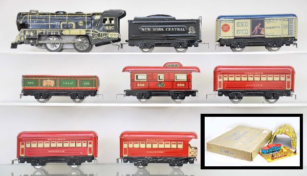 Boxed Pre-War Marx Montgomery Ward Set 1586: This is a fantastic freight passenger set which includes 897 steam engine, mechanism functional with reverse and bell; NYC tender; 552 gondola; 555 C&S reefer, man in door version; 556 caboose; 2 Mont