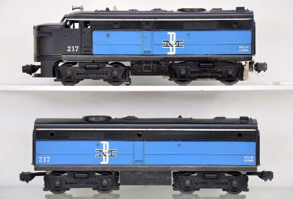 Lionel 217 B&M Alco AB Diesels: Intact cowl, colors on both units match pretty close, some shelf dust but shows light to moderate playwear. Should clean to C7