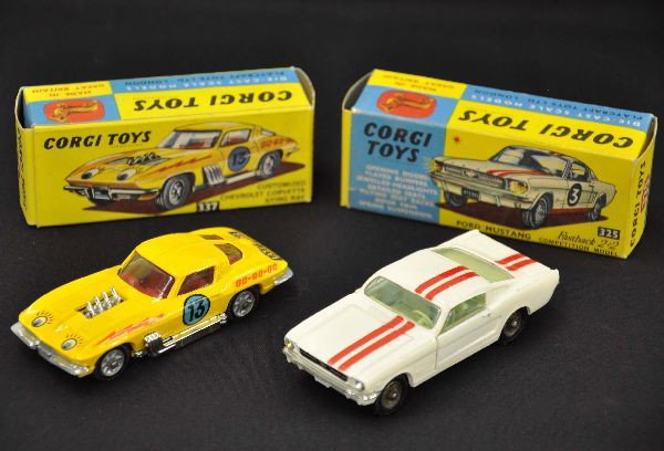 Boxed Corgi Mustang and Corvette: 325 Mustang Fastback 2+2 and 337 customized Corvette Stingray. Cars are near mint with clean original boxes, C9-10