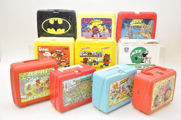 Large Group of Plastic Lunch Boxes: The following have thermoses: 1987 Sky Commanders, 1988 California Raisins, 1989 Batman, 1985 Child Safety Council, 1981 Geoffrey, 1989 Tang, 1990 Where's Waldo. The following are empty: 1986 Duck Tal