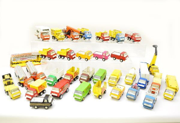 Tonka Mini Trucks: Most are 1960's-1970's. Nice assortment including scarce boom crane, several are missing loads, but overall nice condition, showing light to moderate playwear, but some better C6-8