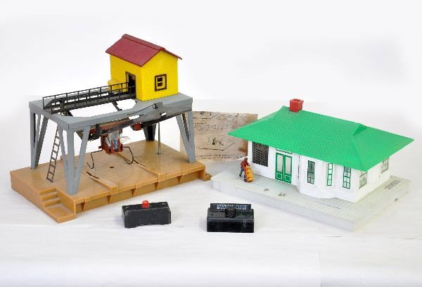 American Flyer 789 & 787 Accessories: S-Gauge, 789 station & baggage smasher with controller & instructions; 787 log loader, no logs, with controller. Both show light playwear, should clean to C7+
