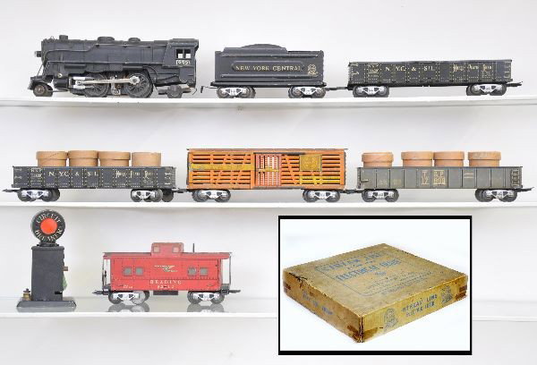 Unusual Boxed Marx Scale Set 35030: 999 loco, NYC wedge tender, 2 NYC gondolas with 8 original tiles, T&P gondola, Santa Fe stock car, Reading caboose with box rub on cupola, circuit breaker, track and switches, transformer, OSB top cor