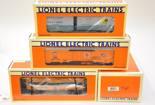 TCA Boxed Lionel Train Set: 52037 GP9 diesel, 5201 boxcar, 17898 reefer, 52036 caboose. Unrun, original boxes with inserts, C9