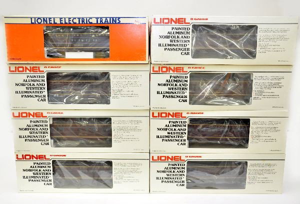 Boxed Lionel N&W Passenger Cars: 9562-9567, 7203 diner and 19108 full vista dome. All have original boxes, C8-9
