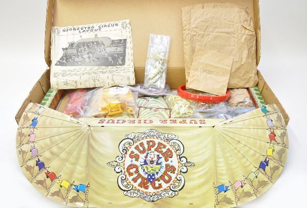 Boxed Marx Super Circus Playset: No.4320, nice original set, very clean tin pieces, lightly used with original bags and instructions, many parts included, osb shows light use, C7+ (not guaranteed complete, call for inventory)