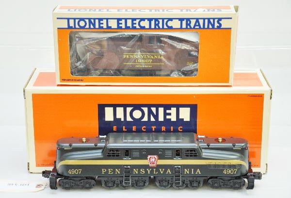 Boxed Lionel 18313 PRR GG1 & Caboose: Includes Trainmaster Command, dual motor and 19807 extended vision caboose. Unrun with original boxes, C9