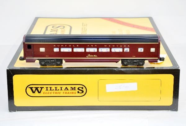 Boxed Williams N&W Passenger Cars: Nice set of streamline smooth side cars with color window inserts. Set includes baggage, coach, vista dome, diner and observation. Cars are lightly run with original box, insert and shipper, C8+