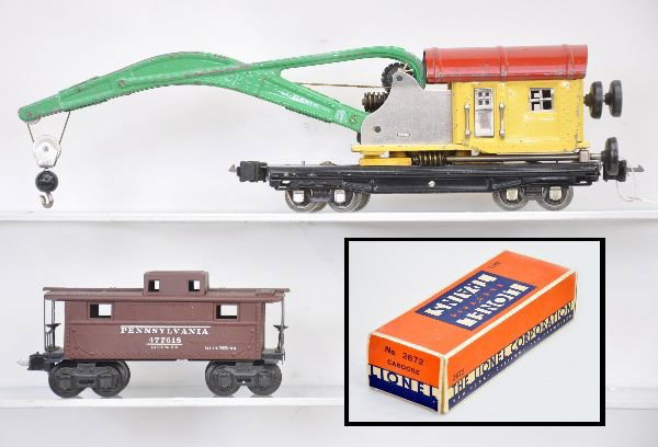 Pre-War Lionel Freight Cars: 2672 PRR caboose, manual coupler, clean ob (C7+); 810 derrick, late colors with manual box couplers, shows moderate playwear, working C6-