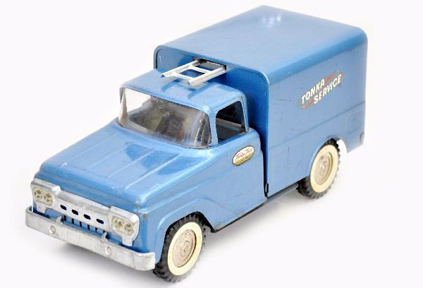 Scarce Tonka 1961 Service Truck: Clean with nice decals though one cap decal is 94%. Some light spider webbing on roof and top of cap. Ladder appears to be a replacement. Otherwise, shows light to moderate playwear, C7