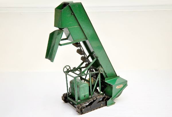 Doepke Barber Greene Trencher: Nice construction toy, painted pressed steel, 18" tall, cleaner than most, just missing chain (easily replaced). Shows light to moderate playwear, C6-7