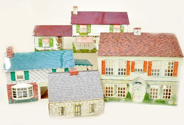 4 Doll Houses: 3 are litho tin Marx doll houses, all the less common versions. Longest is 40". Includes a quantity of plastic doll house furniture (see photo for inventory or call). Plus an unusual cardboard salt bo