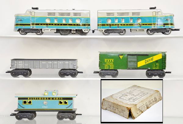 Boxed Marx Set 29542: 62 B&O F7 AA diesels, DF boxcar, B&O gondola, C510 B&O caboose, unusual as cars on are on D trucks. Includes track and transformer, osb with all inserts, top is rough. Trains show light playwear, C8