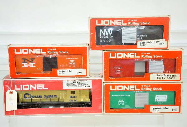 5 Pc. Boxed Lionel Train Set: 8359 Chessie Anniversary GP7 Diesel; Hi Cube Boxcars- 9604, 9602, 9605 & 9603, all appear lightly run with obs, C8+
