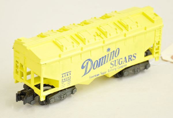 American Flyer 24222 Domino Car: S-Gauge. Scarce Domino Sugars covered hopper, original. Lettering is 95%, shows light playwear but could use a cleaning. Otherwise, C7-7+