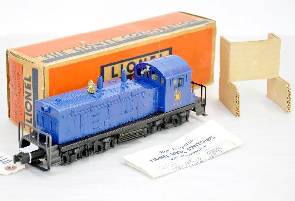 Boxed Lionel 621 JC Diesel: NW-2 switcher with horn, nicely repaired screw crack, instructions, worn ob with 1 insert, otherwise, C7+\
