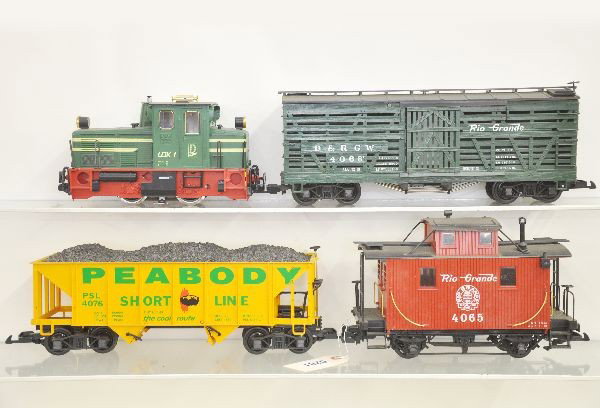 4 Pc G Gauge LGB Freight Set: Diesel with 3 freight cars, all lightly run and should clean to C8